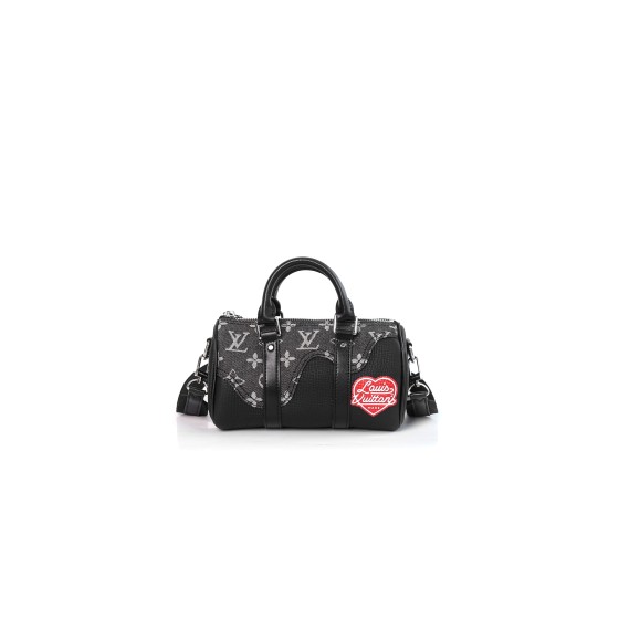 ¥480【LV】 M⭐81010  SIZE：21 * 9 * 12cm 诚实