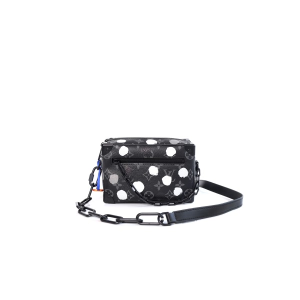 ¥420 【LV】M81936 SIZE：18.5 * 8 * 13cm 诚实