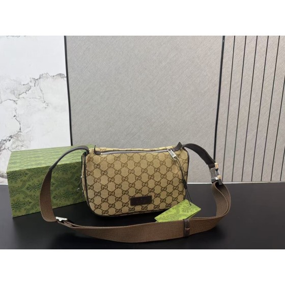 ¥480【GUCCI】 ⭐TT6Y⭐z1⭐ 尺寸：28 x 15CM ming