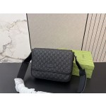 ¥490 【GUCCI】⭐E46⭐VM9⭐ 尺寸：26 x 20 CM ming