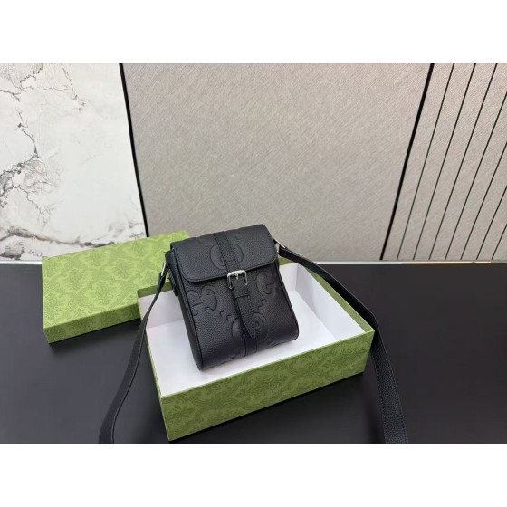 ¥430【GUCCI】 ⭐C67⭐5U6Y⭐ 尺寸：15 x 22CM ming