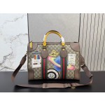 ¥490【GUCCI】 ⭐E38⭐Q2⭐尺寸：42 x 32CM ming
