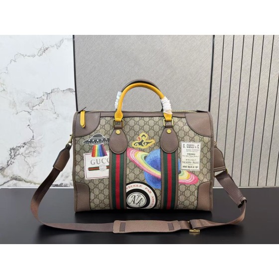 ¥490【GUCCI】 ⭐E38⭐Q2⭐尺寸：42 x 32CM ming