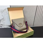 ¥440 【GUCCI】⭐H79L⭐89⭐尺寸：27 x 27CM ming