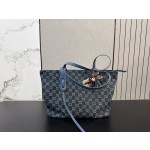 ¥460【GUCCI】 ⭐427⭐W2V⭐ 尺寸：36 x 30CM ming