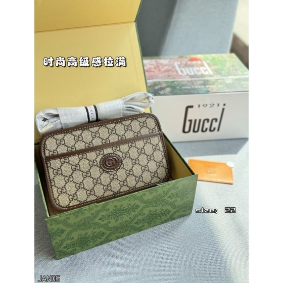 ¥530【GUCCI】 ⭐⭐92T⭐CG  尺寸长22.5cm 宽7cm 高14cm 鸿源
