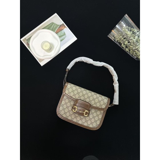 ¥580【GUCCI】 6⭐02204  尺寸 25*8*18cm 潮品