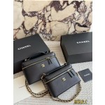 ¥470.00-480.00【CHANEL】 ⭐u01⭐2zP⭐ 尺寸：23×14CM 19×12CM vc