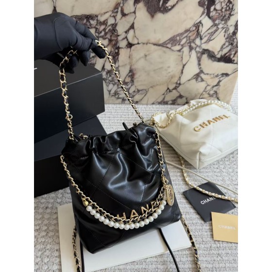 ¥560 【CHANEL】⭐678YBHI⭐ii⭐ 尺寸：20CM vc