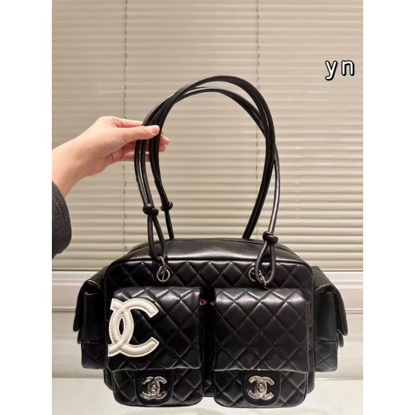 ¥780【CHANEL】 ⭐X67⭐21⭐ 尺寸：30×19CM 柒