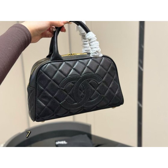 ¥580 【CHANEL】⭐A022⭐40 尺寸26.16cm 柒柒