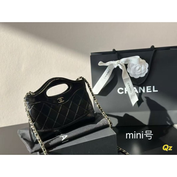 ¥420 【CHANEL】⭐⭐B14⭐880 尺寸长*宽*高：20.5*3.5*17cm 倾注
