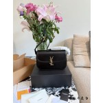 ¥980 【YSL】⭐⭐X0⭐W- 尺寸长 24×8..2×15cm D