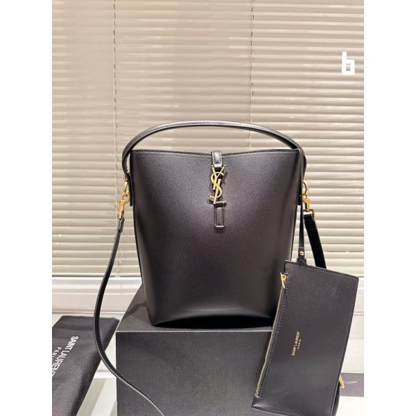 ¥560【YSL】 ⭐⭐8-2i⭐R2 尺寸20×26 兵