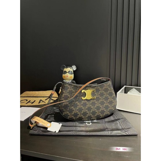 ¥480 【CELINE】⭐⭐5702⭐CUZ 尺寸长22cm 宽4cm 高13.5cm 娜娜