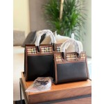 ¥620【Burberry】 ⭐⭐826⭐1  尺寸长*宽*高：32*15*25cm 斯美斯
