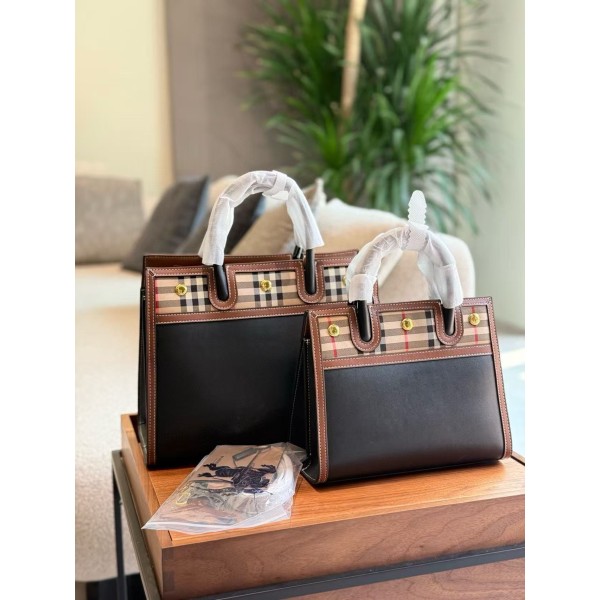 ¥620【Burberry】 ⭐⭐826⭐1  尺寸长*宽*高：32*15*25cm 斯美斯