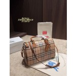 ¥580【Burberry】 ⭐⭐135⭐51 尺寸30*21 斯美斯