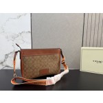 ¥540 【Coach】⭐432TGV⭐cdf⭐ 尺寸：22 x 30CM ming
