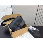 ¥530 【Coach】⭐b7P9⭐g7u⭐ 尺寸：17 x 22CM ming