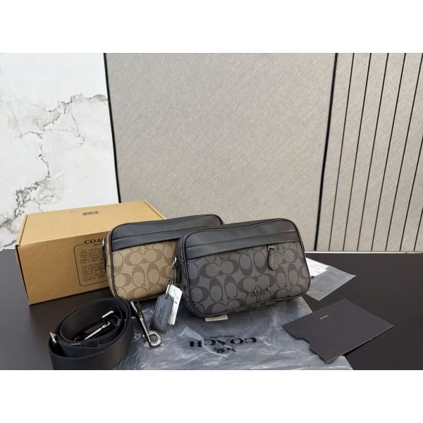 ¥520【Coach】 ⭐h76U⭐3E6⭐ 尺寸：15 x 23CM ming