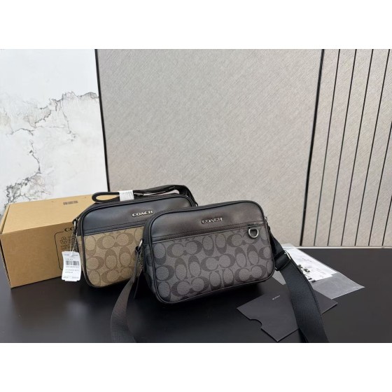 ¥530【Coach】 ⭐x76T⭐MM7⭐ 尺寸：15 x 23CM ming