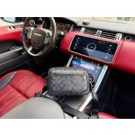 ¥520 【Coach】⭐Q5x⭐769⭐ 尺寸：25x17x6CM 凯撒