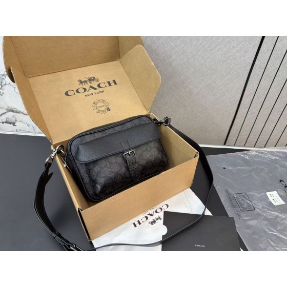 ¥550 【Coach】⭐554A2Q⭐4⭐