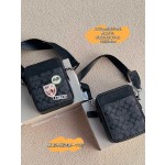 ¥580 【Coach】⭐⭐dr 038⭐ 尺寸：17×22CM