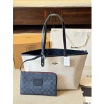 ¥560 【Coach】⭐⭐138⭐1- 尺寸 长33cm 宽16cm 高29cm 美子