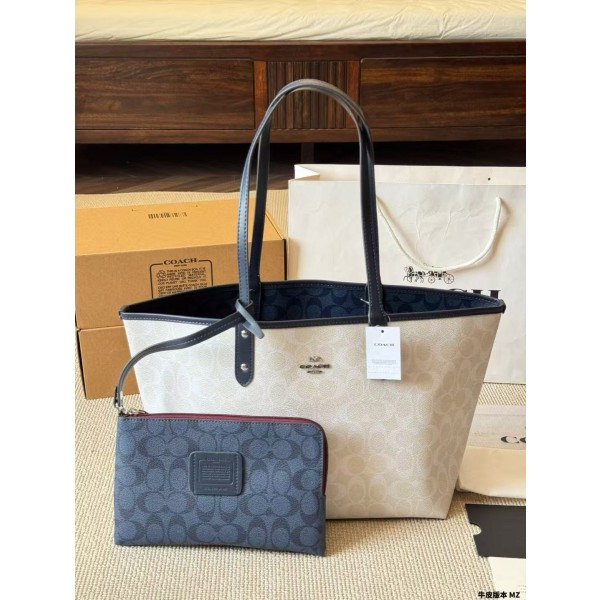 ¥560 【Coach】⭐⭐138⭐1- 尺寸 长33cm 宽16cm 高29cm 美子
