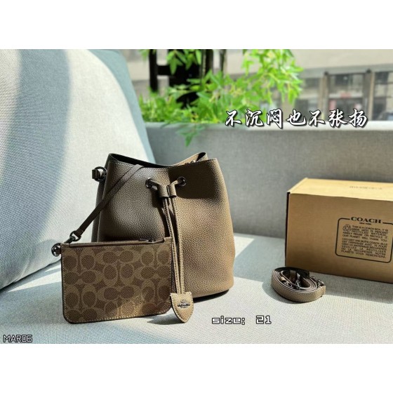 ¥560【Coach】 ⭐⭐BH0⭐7-IM  尺寸21×22 美子