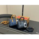 ¥520 【Coach】⭐⭐CY7⭐42- 尺寸18×12 美子
