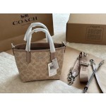 ¥510【Coach】 ⭐⭐W03⭐2- 尺寸长15cm 宽8cm 高13cm 上喜