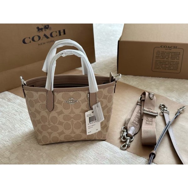 ¥510【Coach】 ⭐⭐W03⭐2- 尺寸长15cm 宽8cm 高13cm 上喜