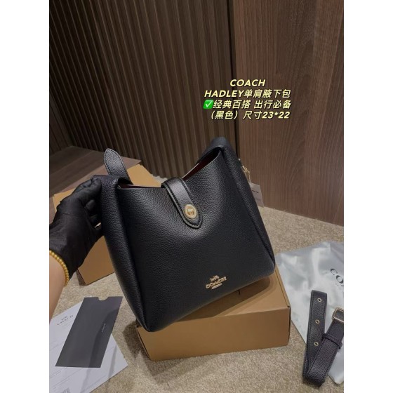¥560 【Coach】⭐⭐CAL⭐60  尺寸 长25cm 宽8.5cm 高24cm 美子