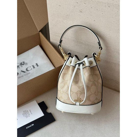 ¥520 【Coach】⭐⭐C51⭐21- 尺寸 长15cm*宽10cm*高18cm 上喜