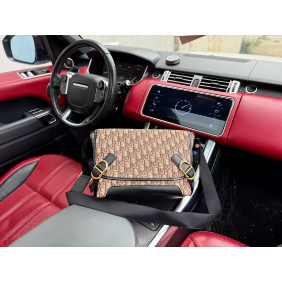 ¥580 【Dior】⭐748⭐G2⭐ 凯撒 尺寸：27x23x13CM 凯撒