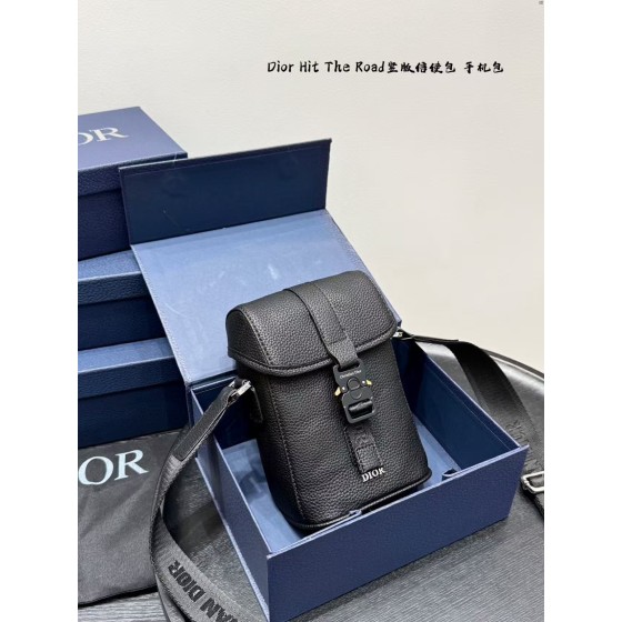 ¥550 【Dior】⭐ b8⭐07⭐ LX 尺寸: 12.5 x 19 x 6.5cCM LX