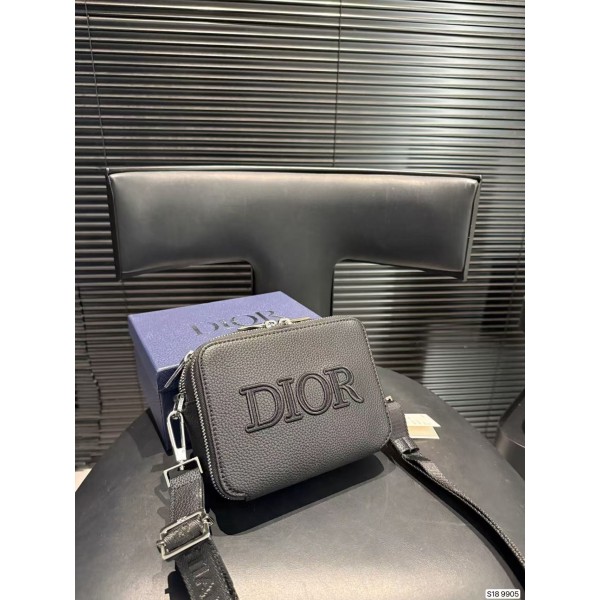 ¥540【Dior】 ⭐q3⭐89⭐ LX 尺寸：17×13CM LX