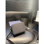 ¥550【Dior】 ⭐f6⭐59⭐ LX 尺寸：17×13CM LX