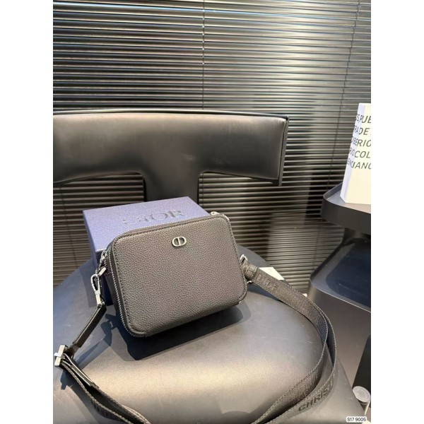 ¥550【Dior】 ⭐f6⭐59⭐ LX 尺寸：17×13CM LX
