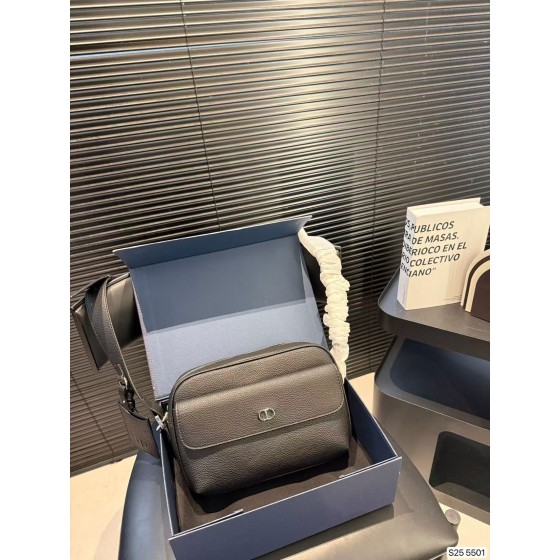 ¥520【Dior】 ⭐o7⭐19⭐ LX 尺寸：26×17CM LX