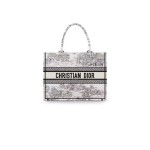 ¥780.00-880.00【Dior】 ⭐⭐DR⭐04 一诺 手提包 中号 女款 白色拼黑色 一诺